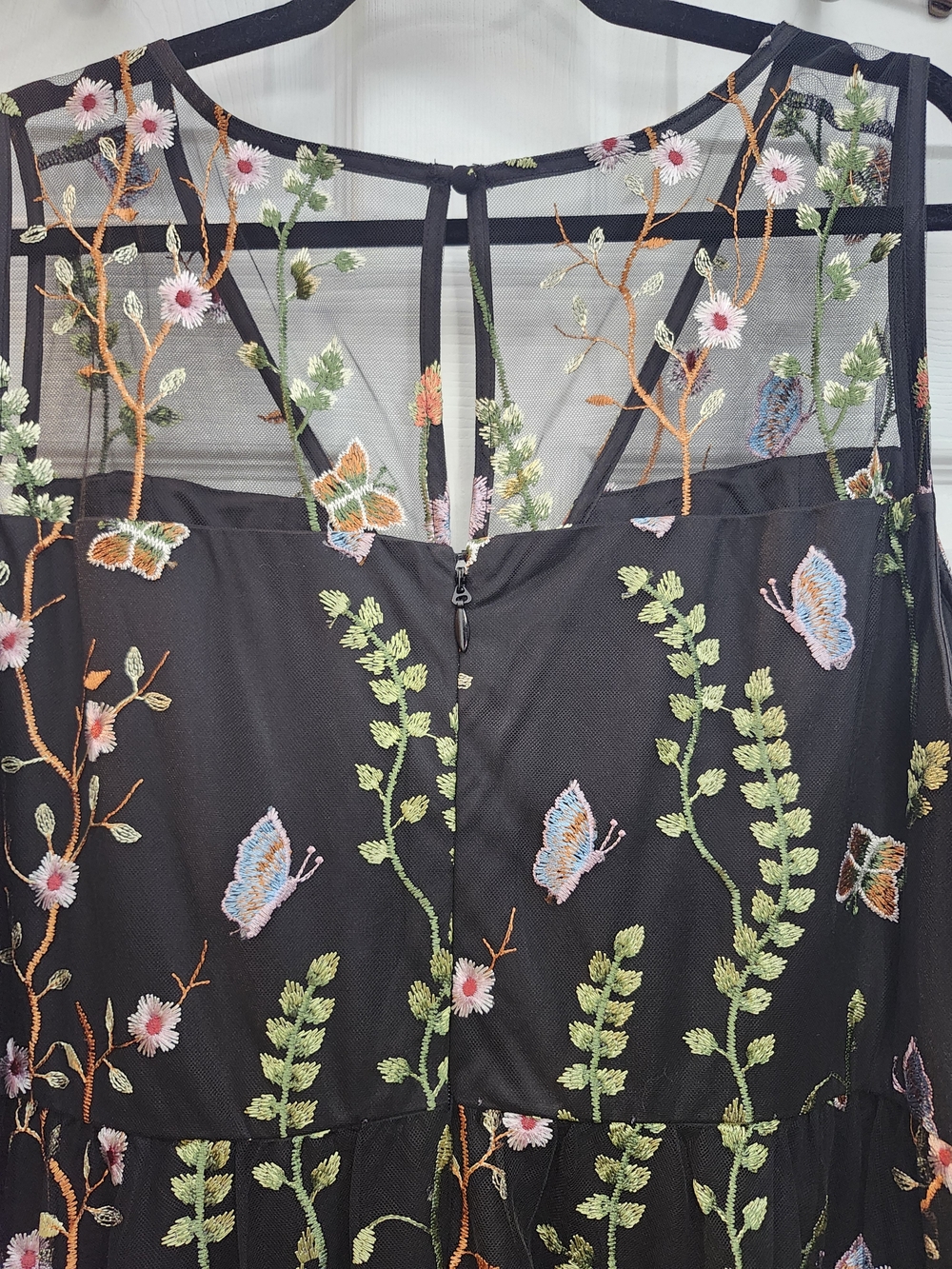 Torrid Black Floral Embroidered Mesh Maxi Dress, 22 = 3X - Picture 6 of 7